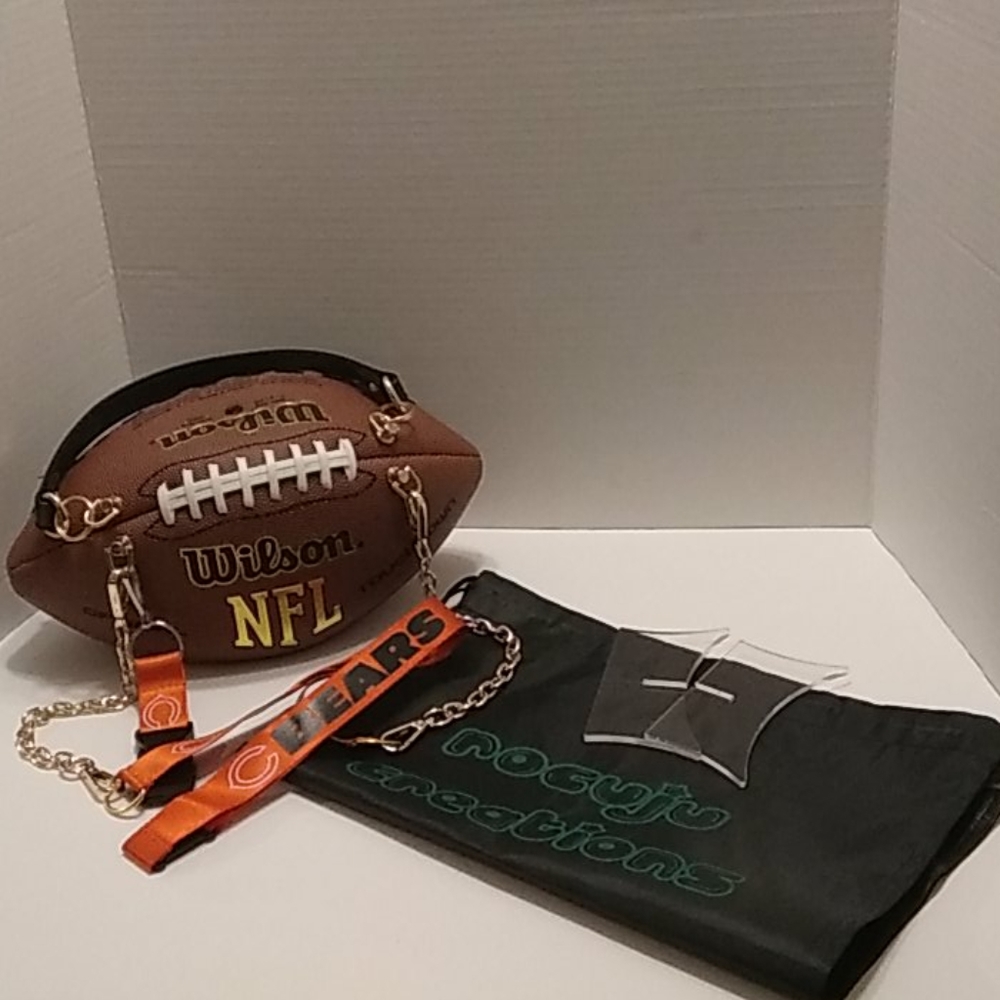 HANDMADE Football Purse (GO BEARS) 🏈 - Picture 3 of 17